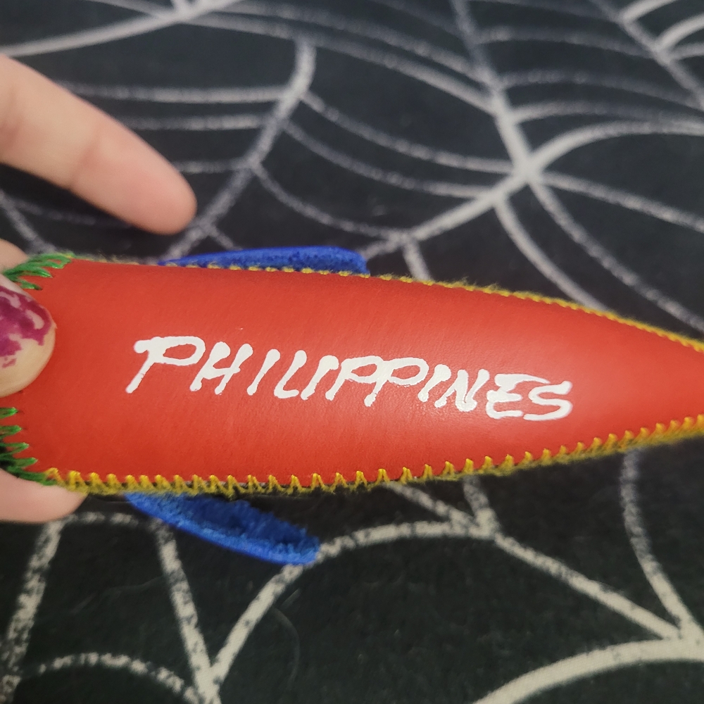 Vibrant Multicolor Fish Cojn Purse - Picture 6 of 7